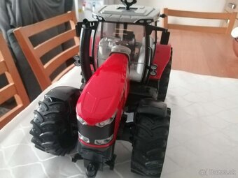 Velky traktor-Massey Ferguson - 2