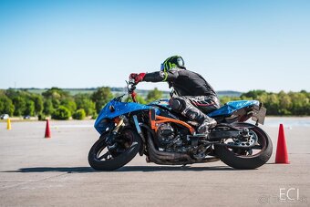 Gsxr 600 k5 na diely alebo v celku - 2