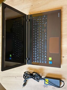 Toshiba Satellite L50-C - 2