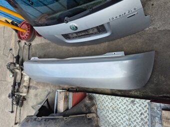 Skoda Roomster dvere zadné kompletné - 2