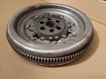 Dvojhmotný zotrvačník VW,Seat,Škoda originál - 2