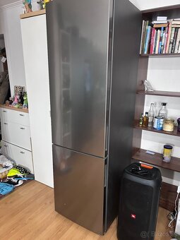 Chladnička s mrazničkou Samsung - 2