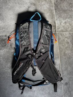 Ortovox Traverse Light 20 Petrol Blue - 2