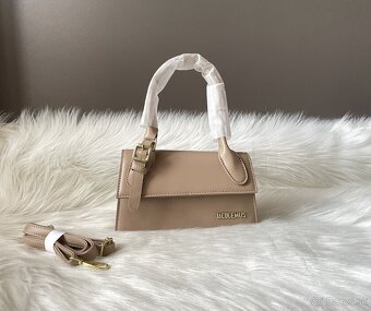 Kabelka Jacquemus Long Chiquito - béžová - 2