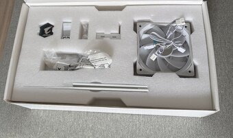 GIGABYTE AORUS GeForce RTX 5080 MASTER ICE 16GB - 2