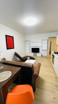 NA PREDAJ: 2 izbový byt na Prednádraží. - 2