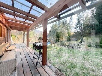 KRÁSNY REKREAČNÝ POZEMOK S DOMČEKOM POD LESOM, 1570m² - 2