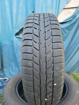 Ponúkam 2 zimné pneumatiky Yokohama WDriwe 175/65 R15 - 2