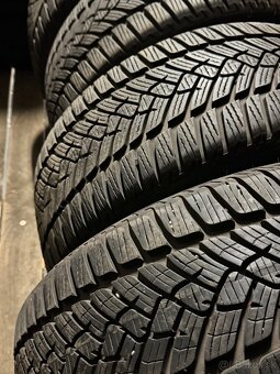 225/45R17 - 2