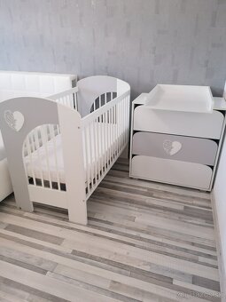 Postieľka + prebaľovací pult - 2