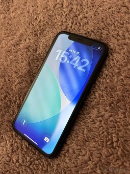 IPhone 11 64GB black - 100% batéria - 2