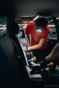 Brigáda v ručnej autoumyvárni CEZ VÍKENDY 🚗🧽 - 2