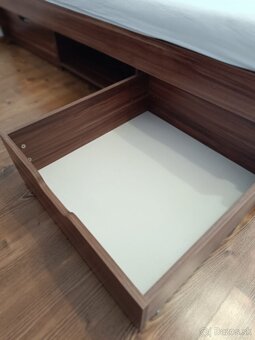 Posteľ -jednolôžko - 2