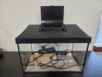 Akvárium 25 L + akvarijný set - 2