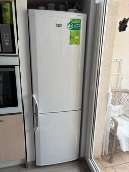 Chladnička s mrazničkou BEKO - 2