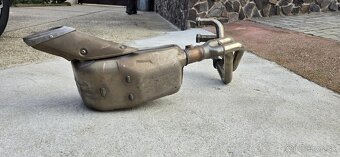 Yamaha MT-09 výfuk r.2016 - 2