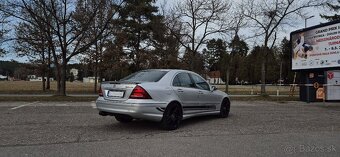 Mercedes Benz C32 AMG (2002) - 2