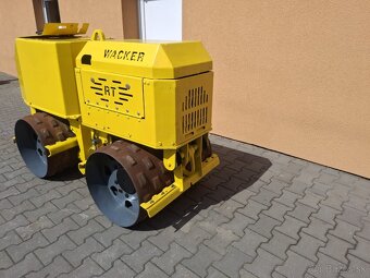 Vibrační válec Wacker neuson RT820 - 2