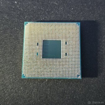 AMD Ryzen 3 3200G - 2