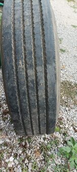 295/80 r22,5 - 2