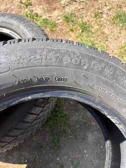 Dunlop zimné 215/60 r16 - 2