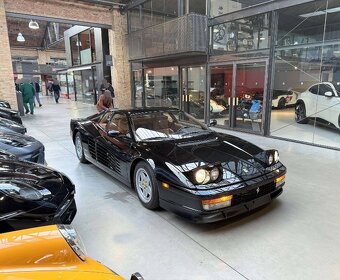 Ferrari Testarossa z roku 1989 - 2