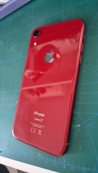 XR iPhone 64GB Červený - 2