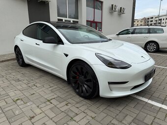 TESLA 3 Facelift Performance 4x4 Black packet - 2