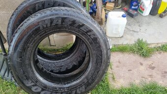 235/75 r17.5 - 2
