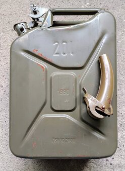Predám kanister 20L - 2
