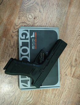 Umarex Glock 17 Gen3 CO2 - 2