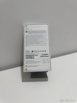 Apple iPhone 16e 128GB Neaktivovany - 2