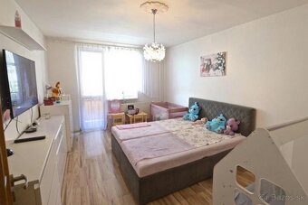 NA PREDAJ 2i BYT S 2 BALKÓNMI V NOVÝCH ZÁMKOCH - 2