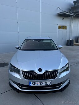 skoda superb 3 combi 2.0 tdi 110 kw Dsg - 2