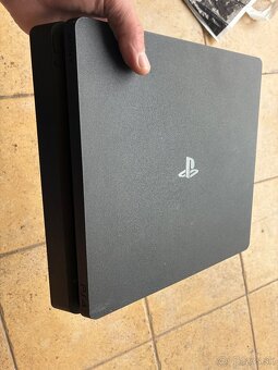 PS 4 Slim - 2