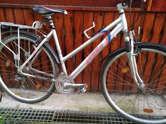 dámsky trekovy bicykel KTM,Odpružený,28"kolesá,19"rám - 2