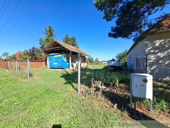 Pozemok so starým domom a inžinierskymi sieťami v obci Kra - 2