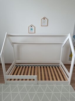 Detská posteľ v tvare domceka - 2