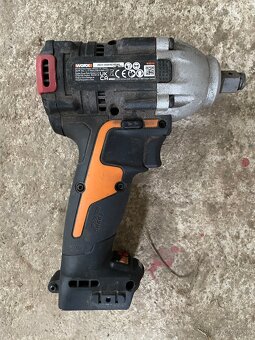 Predám nefukčný rázový uťahovak - 2