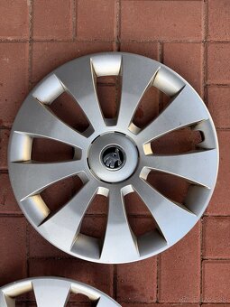 ORIGINÁL ŠKODA PUKLICE R16 4 KS - 2