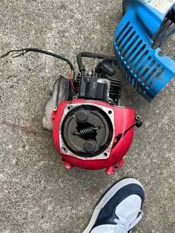 Motor na krovinorez - 2