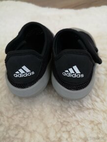 Adidas sandalky 22 - 2