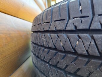 Pneu Bridgestone 235/65 R17 - 2