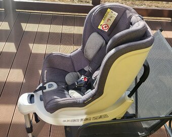 PETITE&MARS Autosedačka Reversal II Isofix Grey (0-18 kg)
- 2