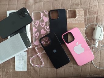Predám iPhone 15 Pro Max 256 GB - Black - 2