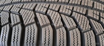 Predám 4ks pekné zimné 205/50r17-93V Hankook - 2