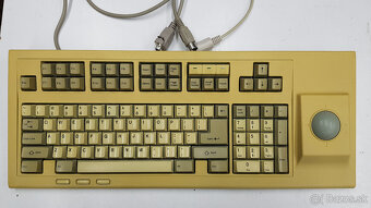 Na predaj Vzácna klávesnica Chicony KB-5581 s trackballom - 2