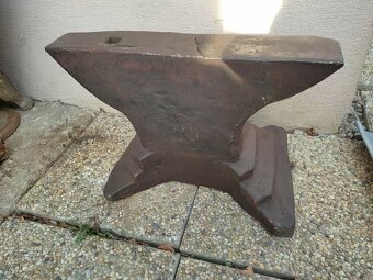 Stara tazka kovadlina 100 kg - 2