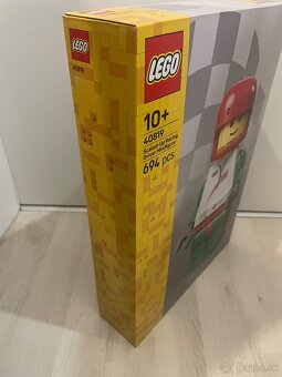 Lego 40819 Zväčšená minifigúrka pretekar - 2