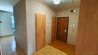 3 izbový byt Zvolen Zlatý Potok + garáž - 2